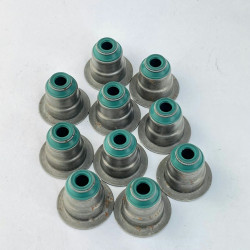 Сальник клапана впускного FORD FOCUS/C-MAX/FIESTA/ECOSPORT 1995-2019 (1.25/1.4/1.6) ELRING 026.700